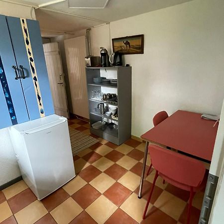 Appartement 1 Piece Entresol 30 M2 Proche Du Centre Et Bain Thermal Yverdon-les-Bains Exterior foto